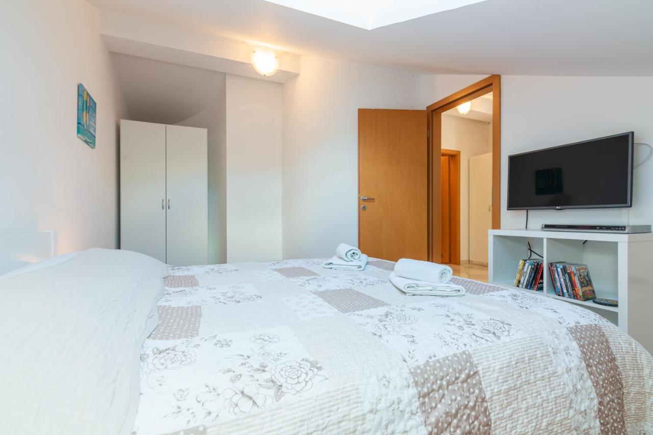 Apartment Mimoza 6, Baska, Krk Exterior photo